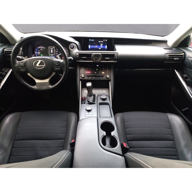 LEXUS IS 300h 2.5 223  Hybride E-CVT 181 LUXE