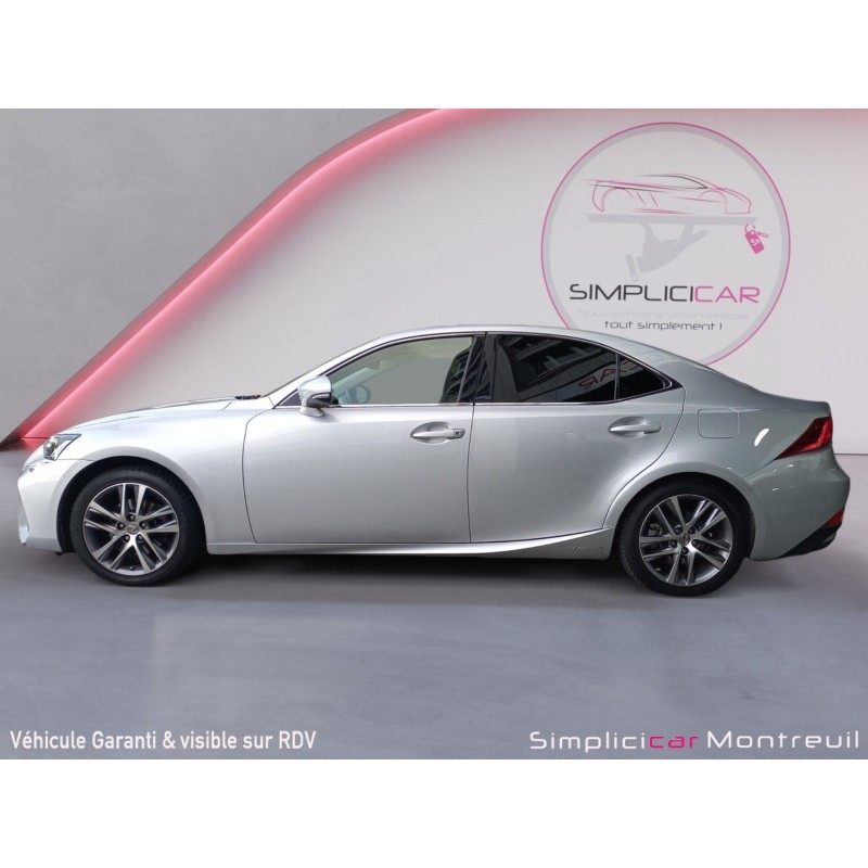 LEXUS IS 300h 2.5 223  Hybride E-CVT 181 LUXE