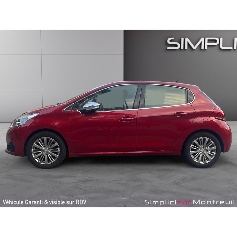 PEUGEOT 208 1.2 PureTech 82ch BVM5 Allure Carplay Garantie 12 mois Sort de révision