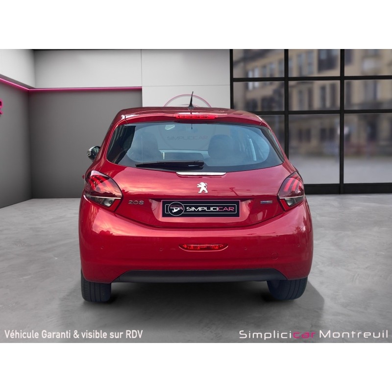 PEUGEOT 208 1.2 PureTech 82ch BVM5 Allure Carplay Garantie 12 mois Sort de révision