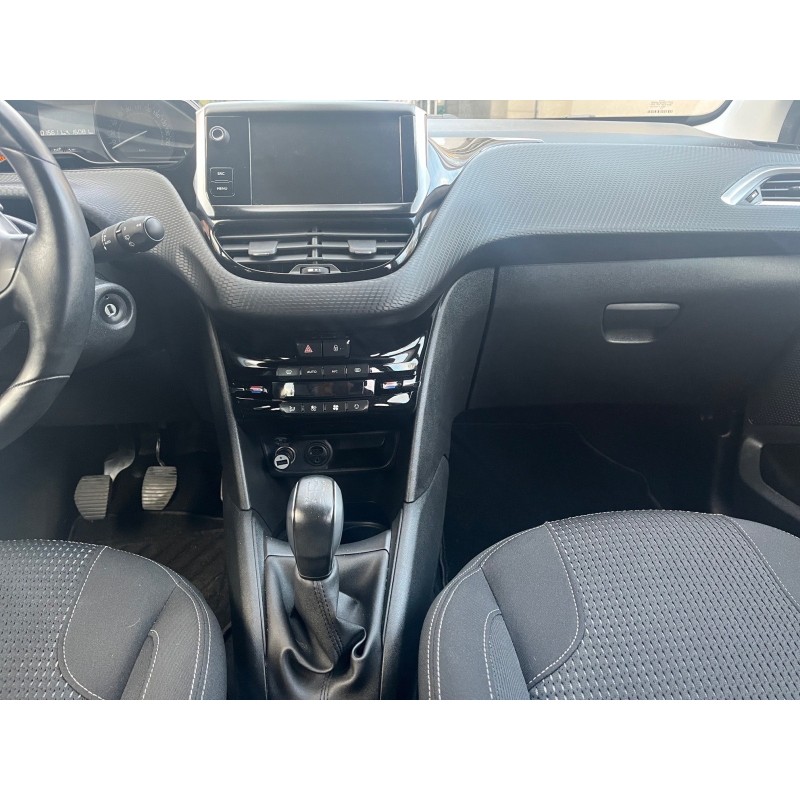 PEUGEOT 208 1.2 PureTech 82ch BVM5 Allure Carplay Garantie 12 mois Sort de révision