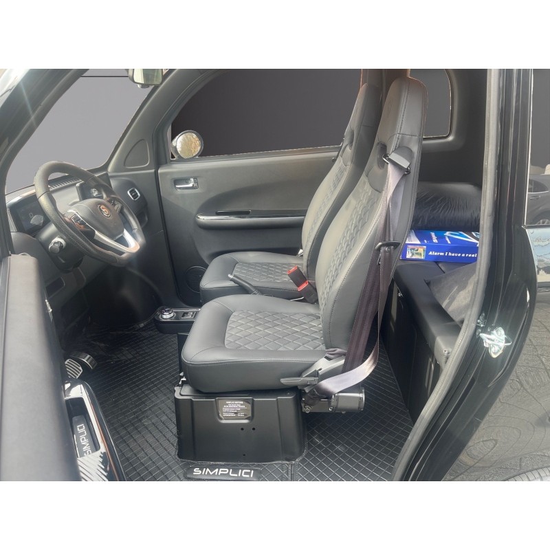 SIMPLICI S1 72V 100 AH 3,2 kw  Sans permis Ecran tactile  Garantie 24 mois AMI - LIGIER.