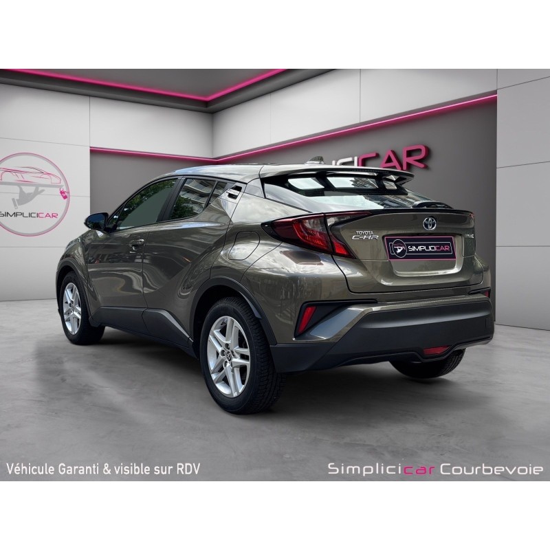 TOYOTA C-HR HYBRIDE MY23 1.8L Dynamic CAMERA CARPLAY GARANTI 12 MOIS