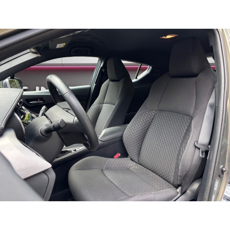 TOYOTA C-HR HYBRIDE MY23 1.8L Dynamic CAMERA CARPLAY GARANTI 12 MOIS