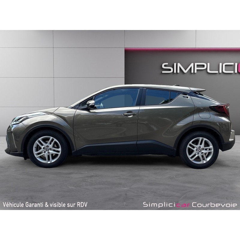 TOYOTA C-HR HYBRIDE MY23 1.8L Dynamic CAMERA CARPLAY GARANTI 12 MOIS