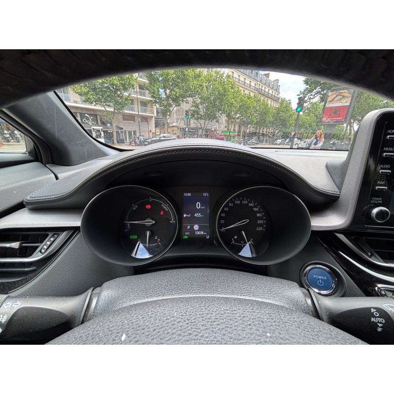 TOYOTA C-HR HYBRIDE MY23 1.8L Dynamic CAMERA CARPLAY GARANTI 12 MOIS