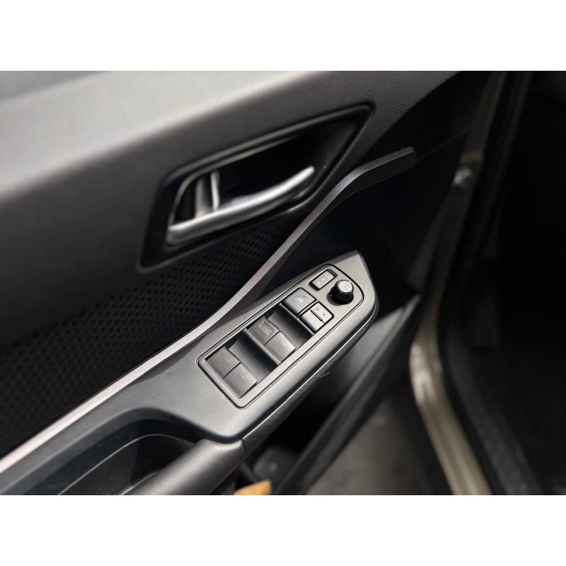 TOYOTA C-HR HYBRIDE MY23 1.8L Dynamic CAMERA CARPLAY GARANTI 12 MOIS