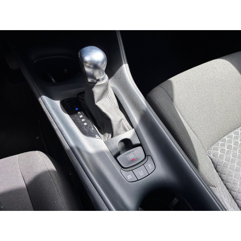 TOYOTA C-HR HYBRIDE MY23 1.8L Dynamic CAMERA CARPLAY GARANTI 12 MOIS
