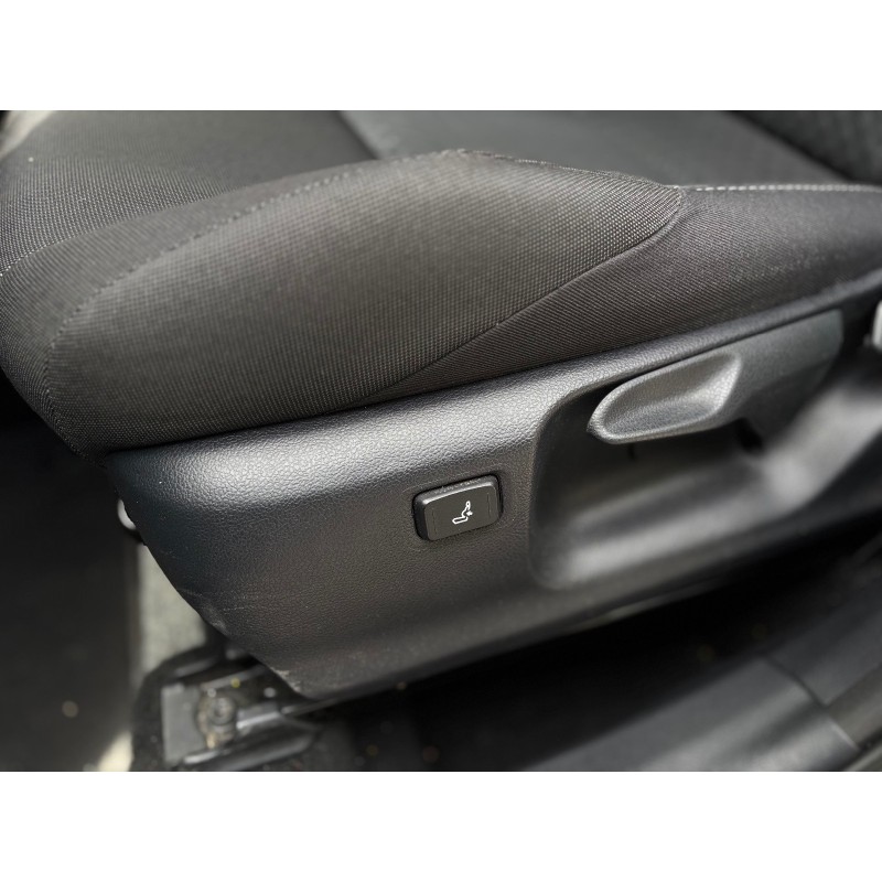 TOYOTA C-HR HYBRIDE MY23 1.8L Dynamic CAMERA CARPLAY GARANTI 12 MOIS