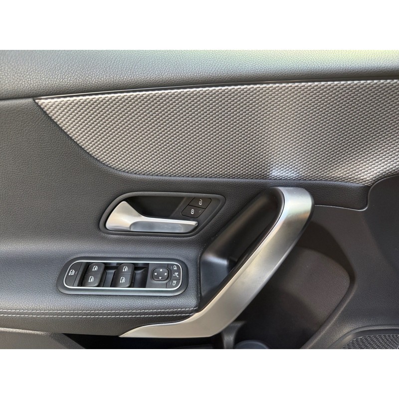 MERCEDES CLASSE A 180 7G-DCT Progressive Line Garantie 12 mois