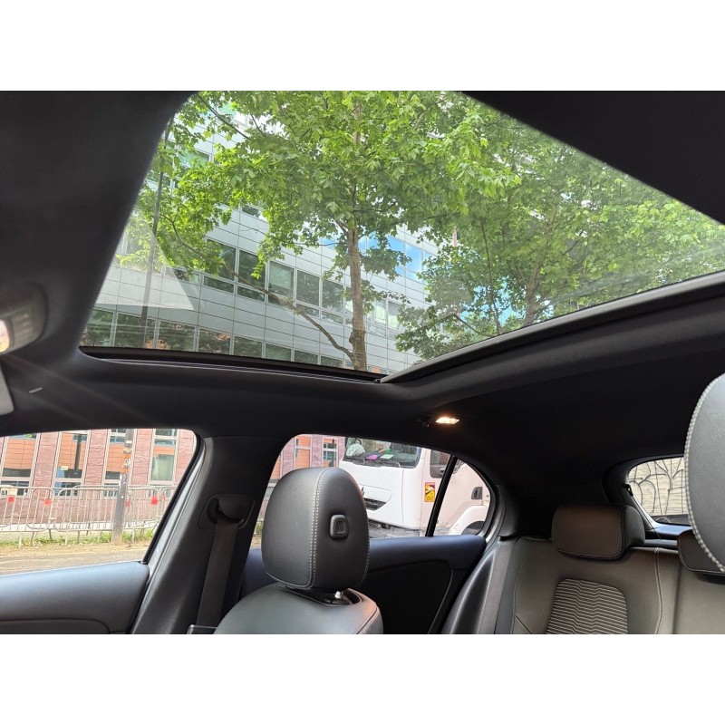 MERCEDES CLASSE A 180 7G-DCT Progressive Line Garantie 12 mois