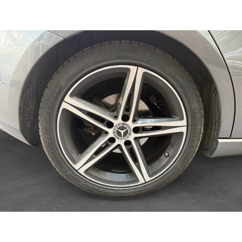 MERCEDES CLASSE A 180 7G-DCT Progressive Line Garantie 12 mois