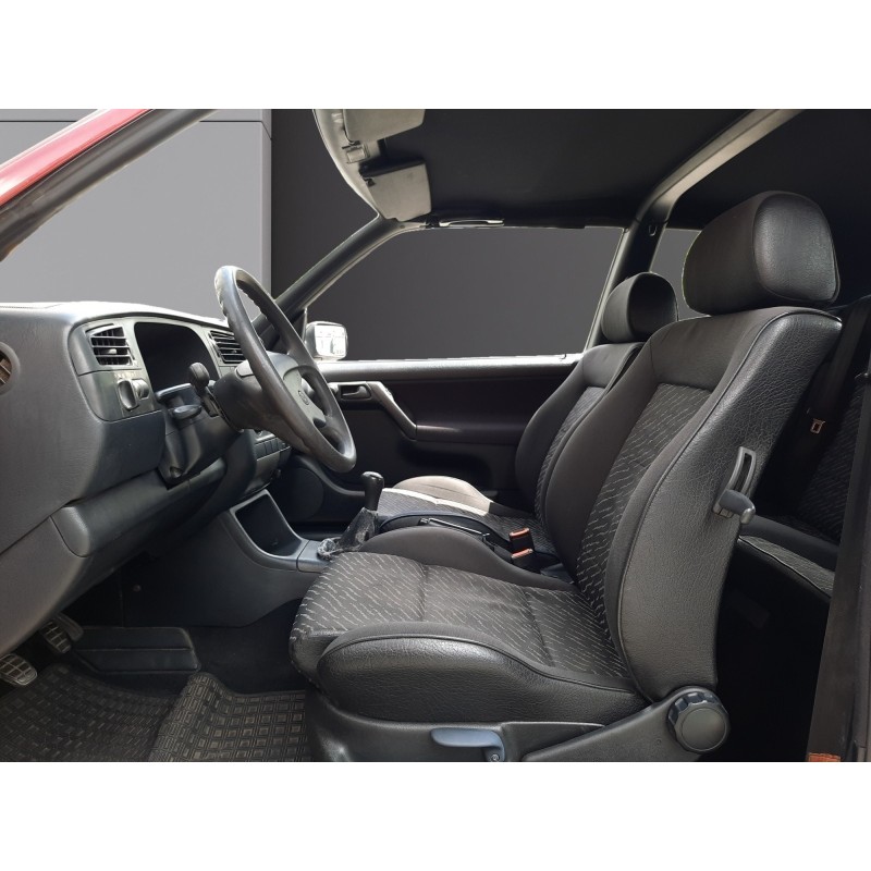 VOLKSWAGEN GOLF CABRIOLET 1.8i Coast