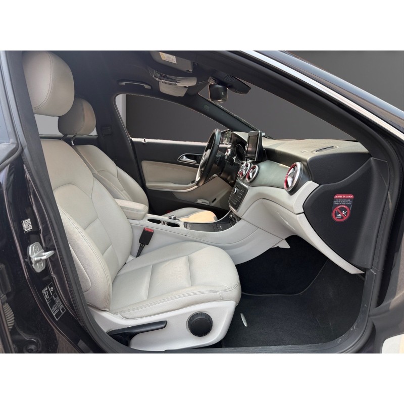 MERCEDES CLASSE CLA 180 Sensation  LED/ CAMERA DE RECUL/SELLERIE CUIR/
