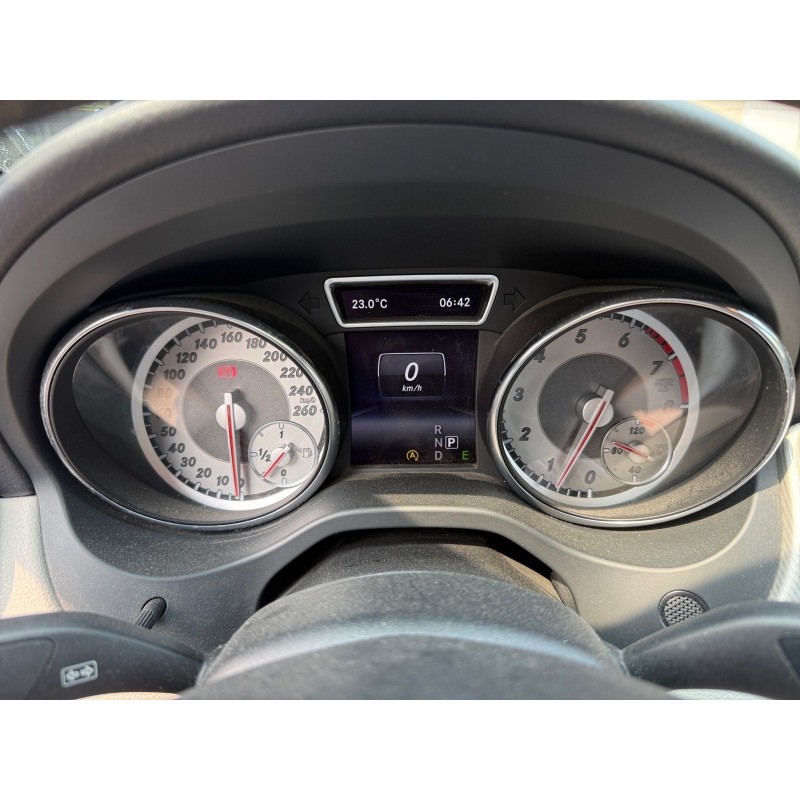MERCEDES CLASSE CLA 180 Sensation  LED/ CAMERA DE RECUL/SELLERIE CUIR/