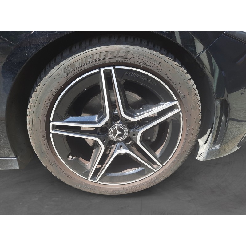 MERCEDES CLASSE A 200 d 8G-DCT AMG Line Garantie 12 mois