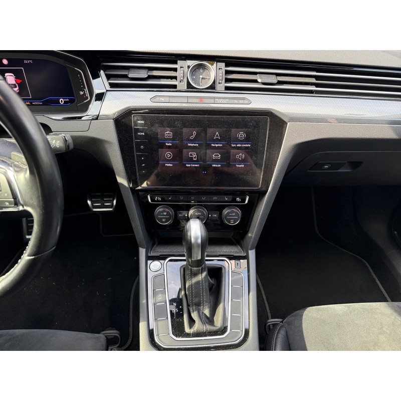 VOLKSWAGEN ARTEON 2.0 TSI 190 DSG7 R-line Exclusive/ GARANTIE 12 MOIS/ TOIT PANO OUVRANT INTERIEUR CUIR/ CAMERA DE RECUL/...