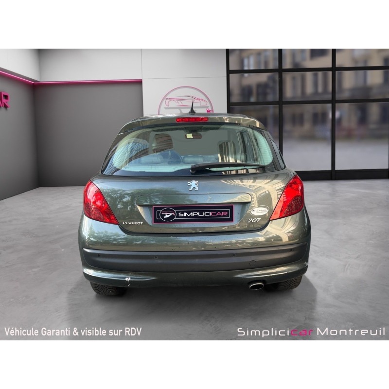 PEUGEOT 207 1.6 VTi 16V 120ch Premium A/ TOIT PANORAMQIQUE, SIEGES CUIRS, ENTRETIEN COMPLET GARANTIE 12 MOIS