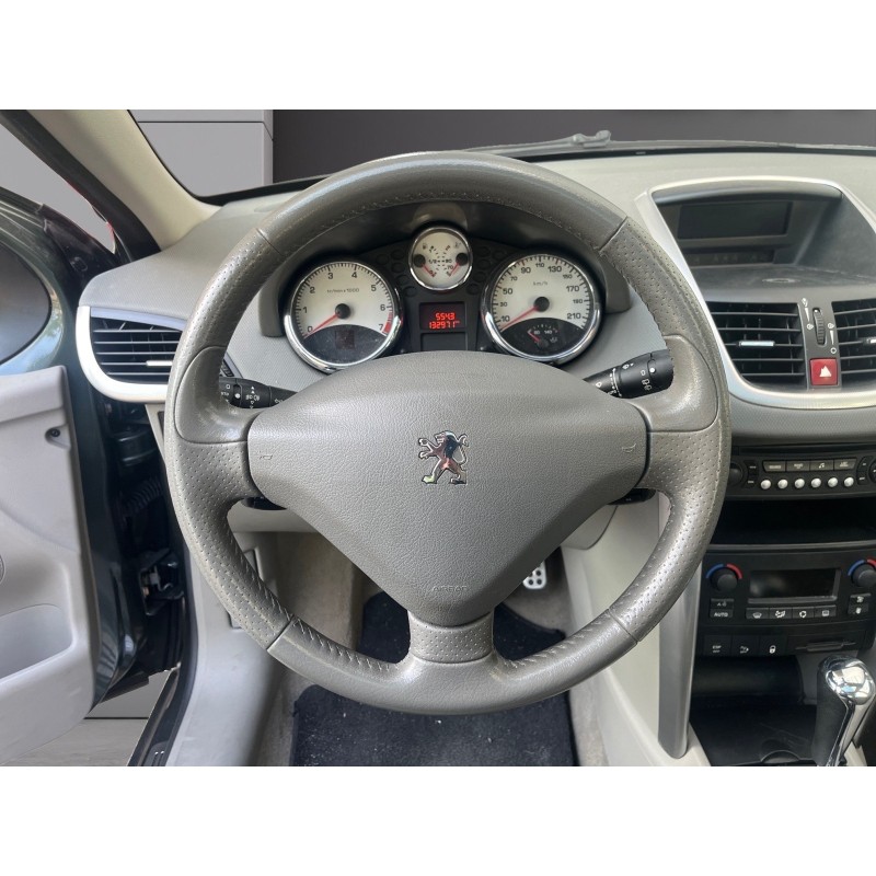 PEUGEOT 207 1.6 VTi 16V 120ch Premium A/ TOIT PANORAMQIQUE, SIEGES CUIRS, ENTRETIEN COMPLET GARANTIE 12 MOIS
