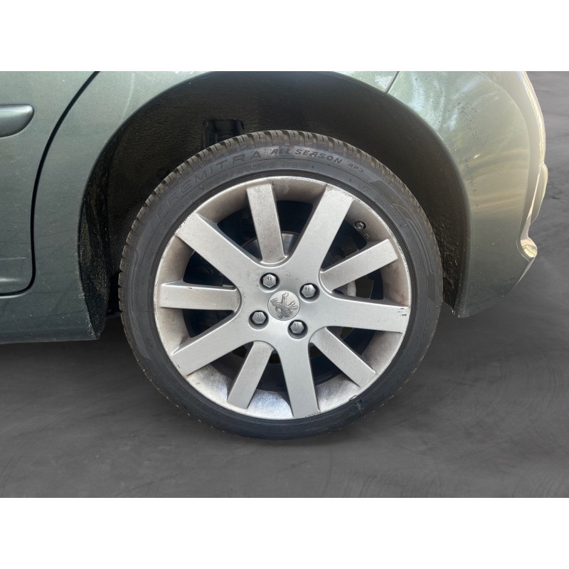 PEUGEOT 207 1.6 VTi 16V 120ch Premium A/ TOIT PANORAMQIQUE, SIEGES CUIRS, ENTRETIEN COMPLET GARANTIE 12 MOIS