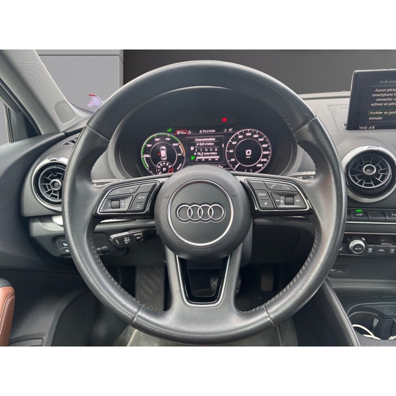 AUDI A3 SPORTBACK 1.4 TFSI e-tron 204 S tronic 6 Design Luxe Toit Ouvrant Entretien AUDI