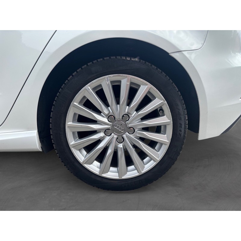 AUDI A3 SPORTBACK 1.4 TFSI e-tron 204 S tronic 6 Design Luxe Toit Ouvrant Entretien AUDI