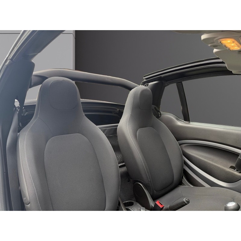 SMART FORTWO COUPE 1.0 71 ch SS Passion/CABRIOLET/GARANTIE 12 MOIS/ENTRETIEN COMPLET/CARLAY/ECHAPPEMENT SPORT