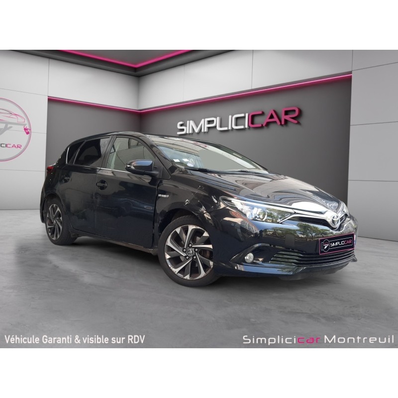 TOYOTA AURIS TOURING SPORTS Hybride 136h Dynamic UNIQUEMENT POUR VTC ET PRO