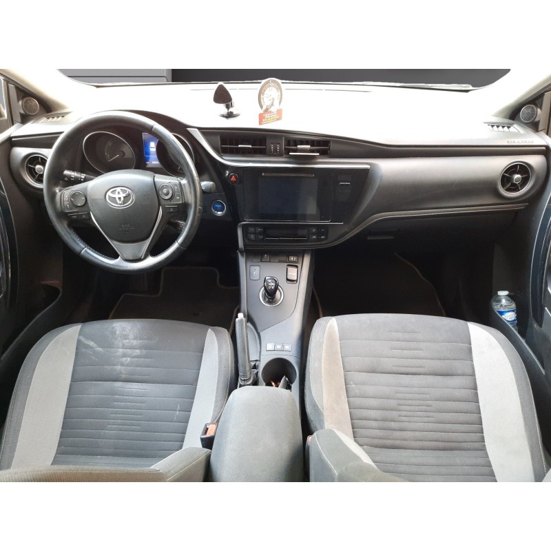 TOYOTA AURIS TOURING SPORTS Hybride 136h Dynamic UNIQUEMENT POUR VTC ET PRO