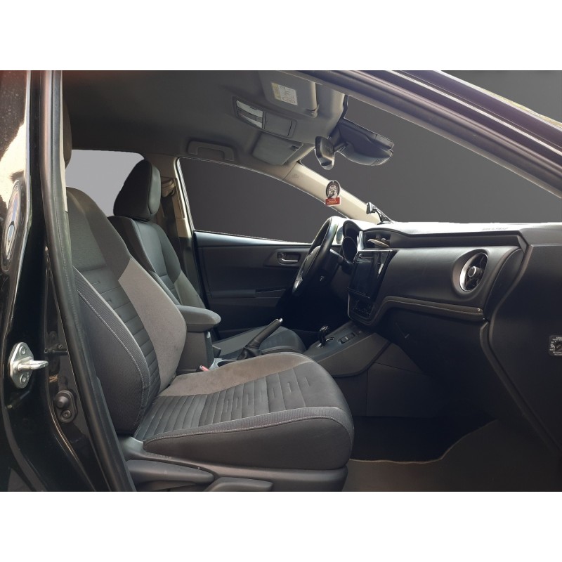 TOYOTA AURIS TOURING SPORTS Hybride 136h Dynamic UNIQUEMENT POUR VTC ET PRO