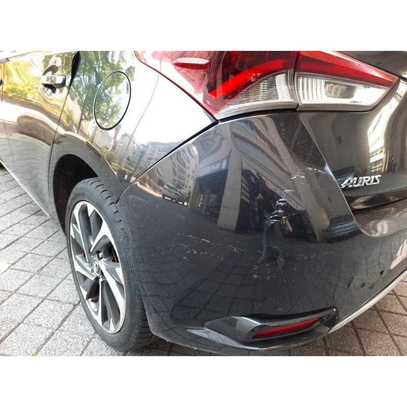 TOYOTA AURIS TOURING SPORTS Hybride 136h Dynamic UNIQUEMENT POUR VTC ET PRO