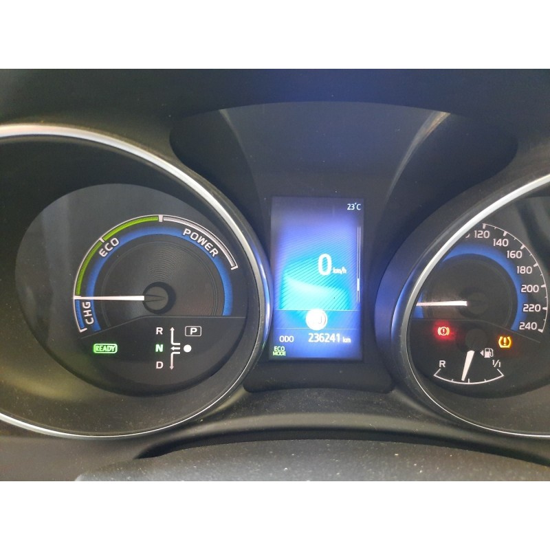 TOYOTA AURIS TOURING SPORTS Hybride 136h Dynamic UNIQUEMENT POUR VTC ET PRO