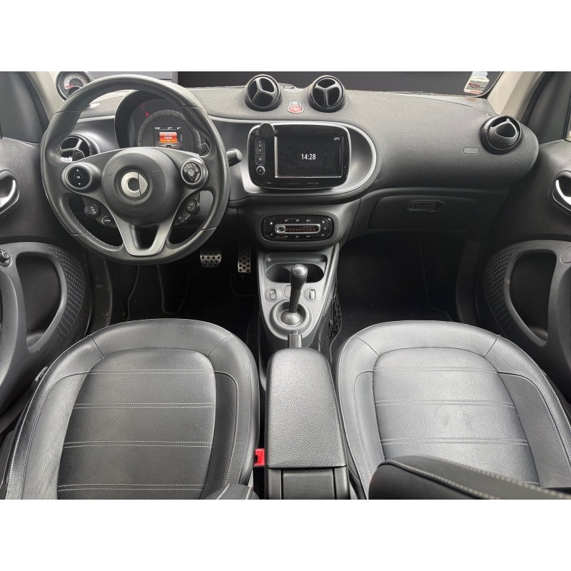 SMART FORTWO COUPE 0.9 90 ch SS BA6 Prime Toit pano sièges chauffants Camera Sort de révision Garantie 12 mois