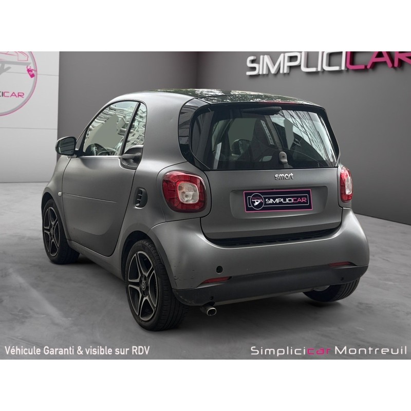 SMART FORTWO COUPE 0.9 90 ch SS BA6 Prime Toit pano sièges chauffants Camera Sort de révision Garantie 12 mois
