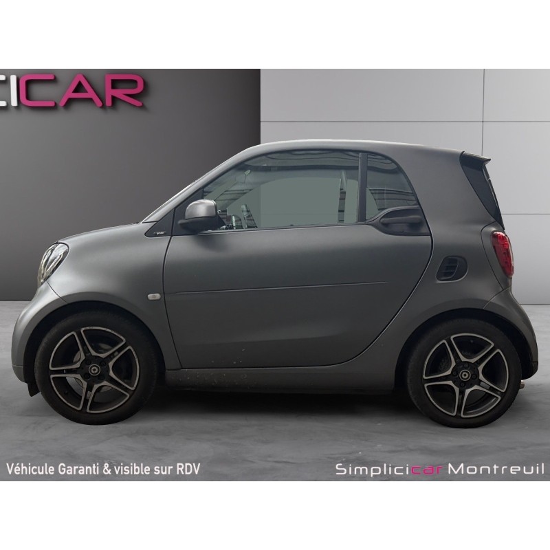 SMART FORTWO COUPE 0.9 90 ch SS BA6 Prime Toit pano sièges chauffants Camera Sort de révision Garantie 12 mois