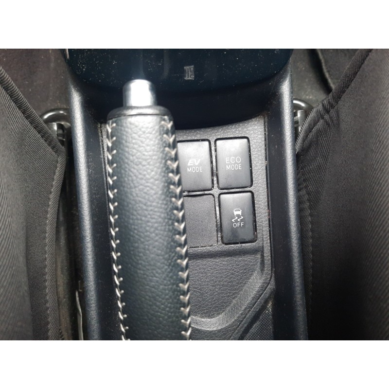TOYOTA YARIS HYBRIDE MC2 100h Collection