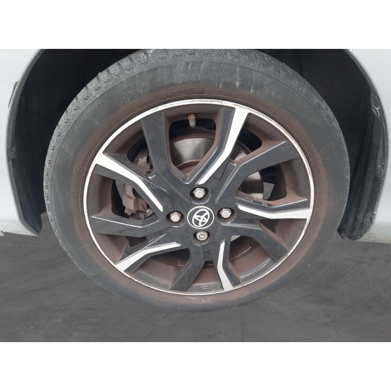 TOYOTA YARIS HYBRIDE MC2 100h Collection