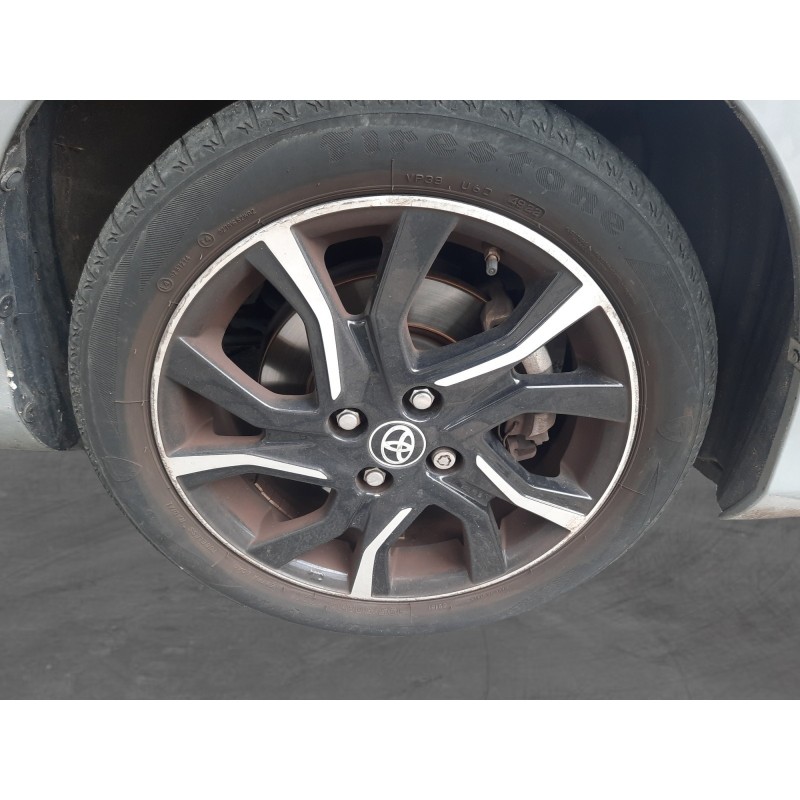 TOYOTA YARIS HYBRIDE MC2 100h Collection