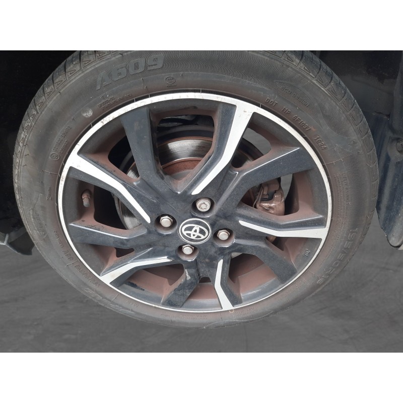 TOYOTA YARIS HYBRIDE MC2 100h Collection