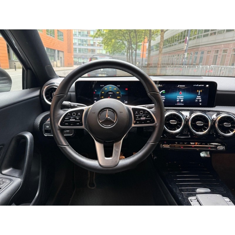 MERCEDES CLASSE A BUSINESS 180 7G-DCT Business Line/GARANTIE 12 MOOIS/TRES BIEN ENTRETENUE/ENTRETIEN COMPLET