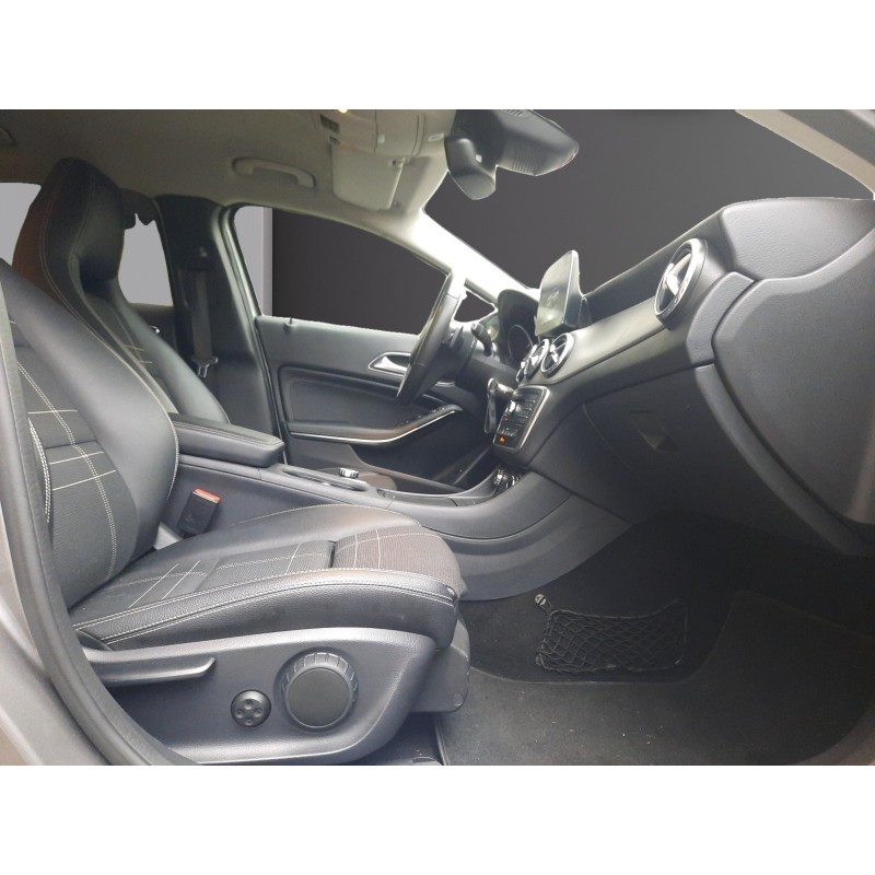 MERCEDES GLA 200 7-G DCT Sensation