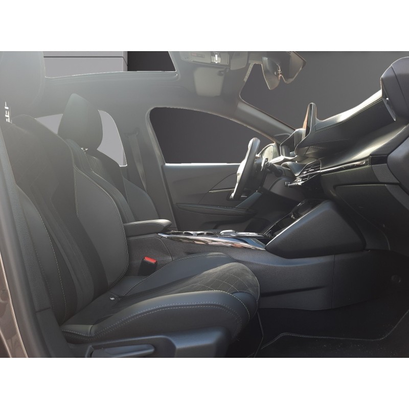PEUGEOT 208 PureTech 130 SS EAT8 GT Pack