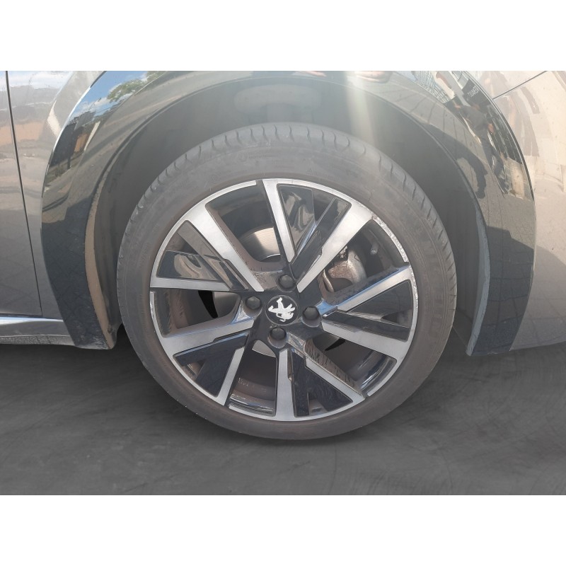 PEUGEOT 208 PureTech 130 SS EAT8 GT Pack