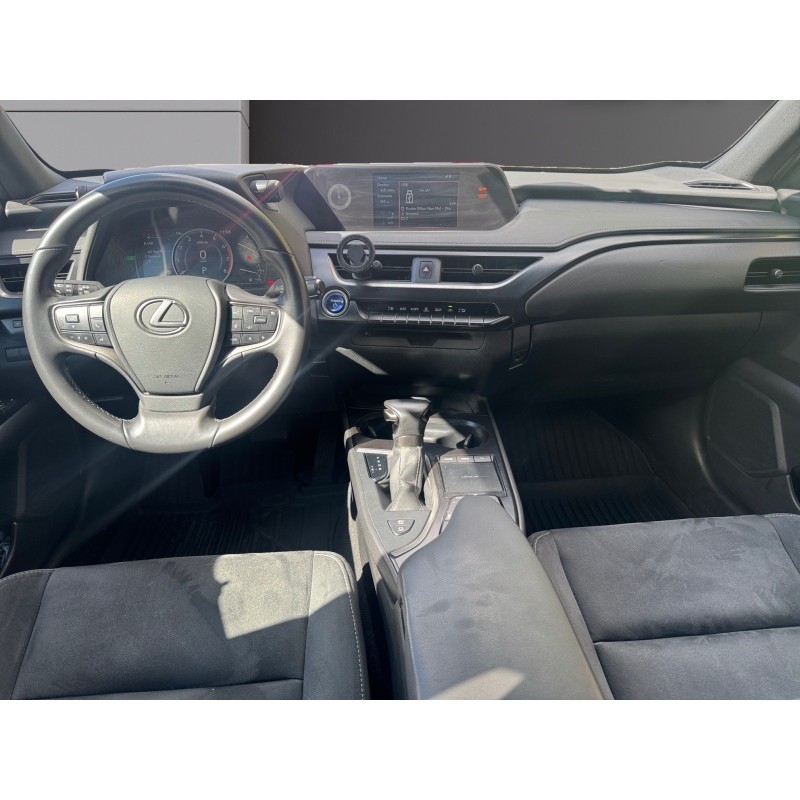 LEXUS  UX 184 PREMIUM