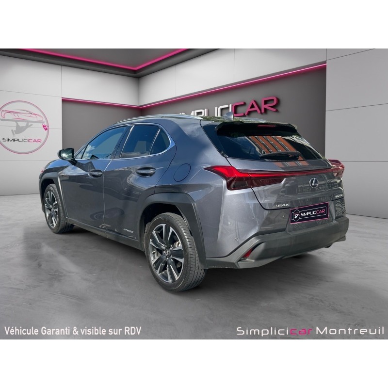 LEXUS  UX 184 PREMIUM