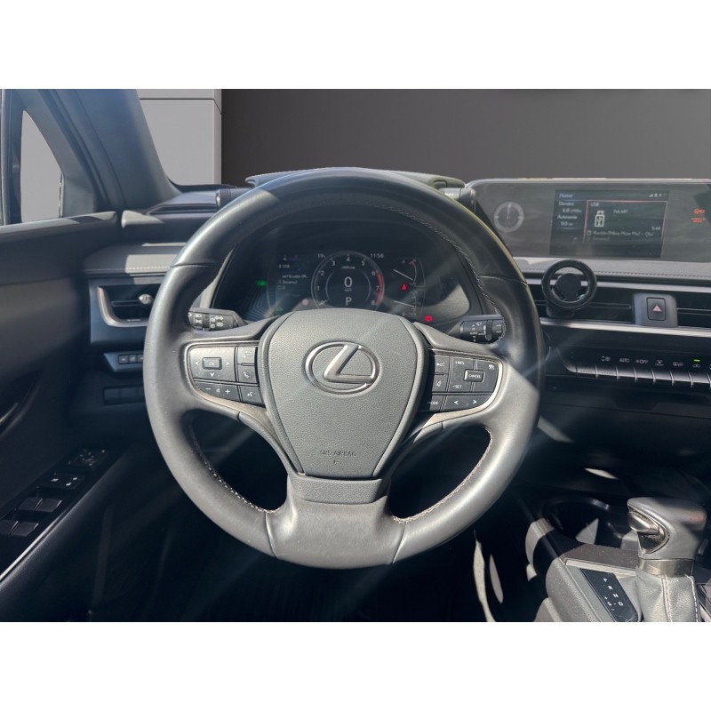 LEXUS  UX 184 PREMIUM