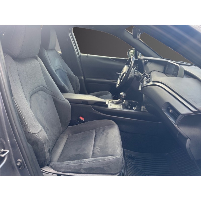 LEXUS  UX 184 PREMIUM