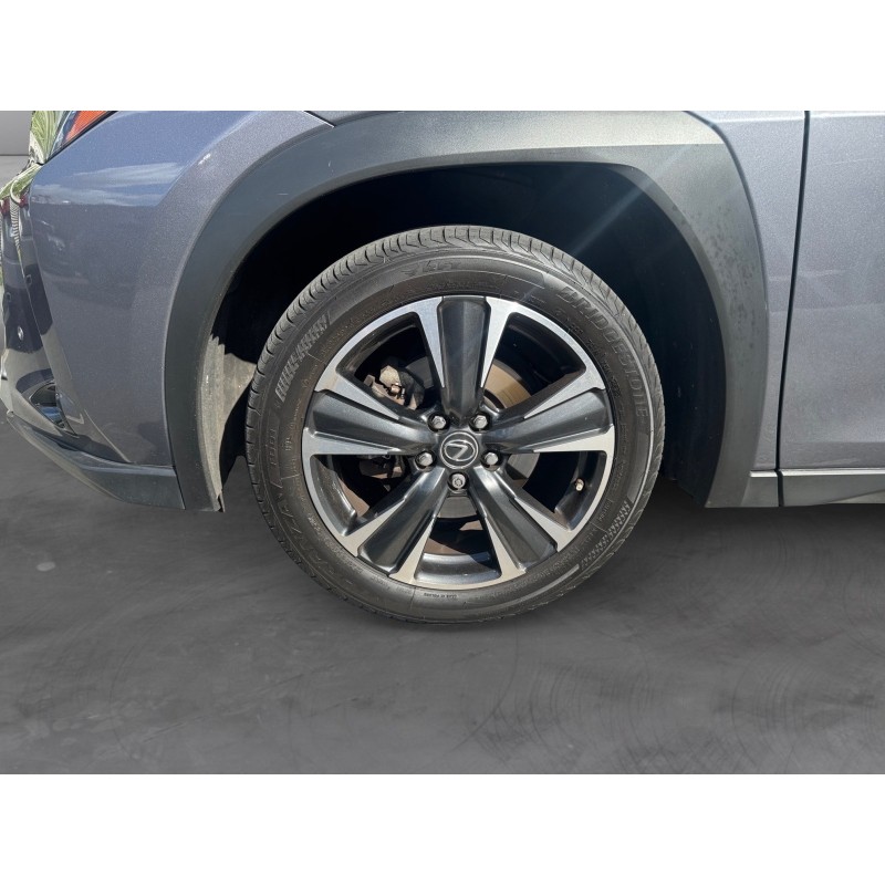 LEXUS  UX 184 PREMIUM