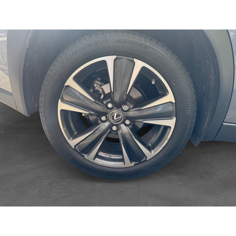 LEXUS  UX 184 PREMIUM