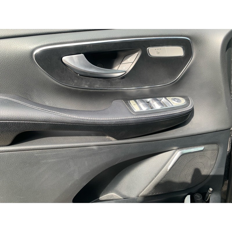 MERCEDES CLASSE V Extra-Long 300 d 9G-TRONIC AMG-LINE GARANTIE 12 MOIS TVA DEDUCTIBLE
